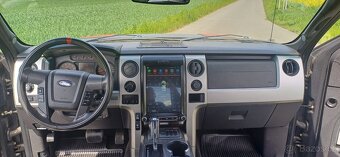 Ford Raptor 6,2 L 8 V - 9