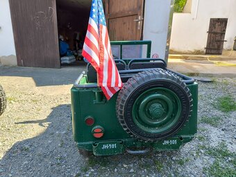 Třímístný elektrický Jeep Willys 4x4 (24V/480W), 2.4GHz - 9
