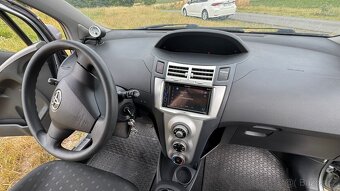 Toyota Yaris - 9