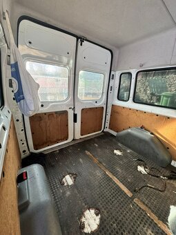 Prodám ford transit 9 míst L1 H2 r.v. 2013 - 9