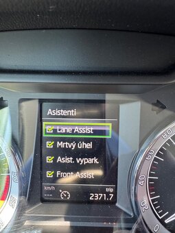 Škoda Octavia 1.6 DSG - 9