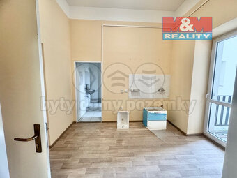 Pronájem kancelářského prostoru, 125 m2, Chomutov, ul. Ruská - 9
