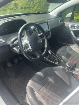Peugeot 2008, 1.2 PureTech - 9