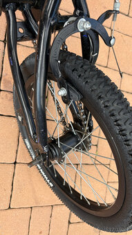Specialized hotrock 16" - 9