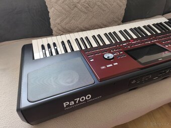 Korg Pa 700 - 9