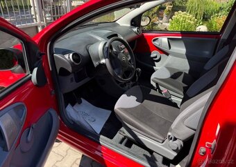 Citroën C1 1,0i / 50 KW serviska benzín - 9
