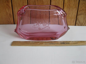 hrníčky,malachitová dóza,skleničky,krásná růž.váza ,sošky - 9