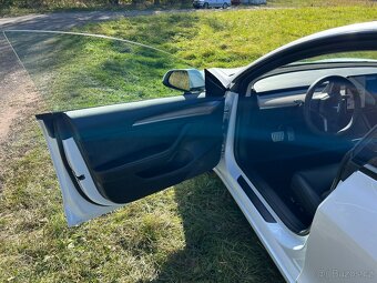 Tesla 3 Performance 9/2021 refresh model - 9