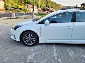 TOYOTA Avensis Limousine, 2.2 D-4D, r.v. 2015, plný servis - 9
