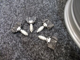 Alu kola 7x16 ET52 5x112x66,5 originál Mini - 9