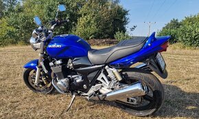Suzuki GSX 1400 - 9