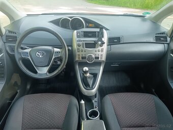 Toyota Verso 1.8 Valvematic / Benzín / 2010 - 9