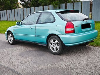Honda Civic 1.6 Vti - 9