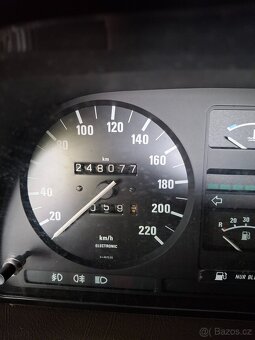 Bmw e28 525e - 9