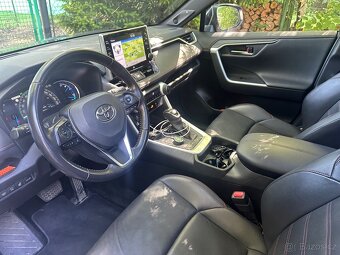 Toyota RAV4 plugin hybrid DPH 306koni tažné - 9