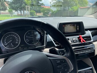 BMW 220d xDrive Active Tourer 140kW(190k) pohon všech kol. - 9