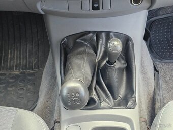 Toyota Hilux 2.5D-4D 88 kW 4x4 Double Cab - 9