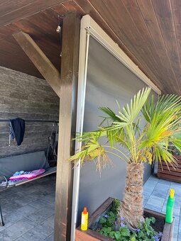 Prodám stínící roletu vysokou 256 cm a širokou 426 cm - 9