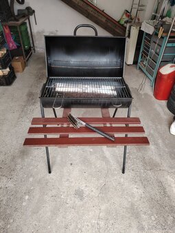 Zahradní gril s příslušenstvím - 9