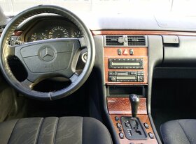 Mercedes-Benz Třídy E, 240, 2.4i 125kW - 9