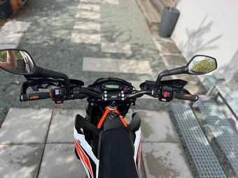 KTM 690 SMC R 2019 nová v ČR - 9