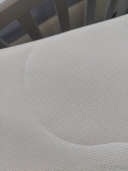 Dětská postýlka s matrací Ikea - 9