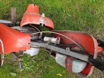 Jawa pionyr - 9