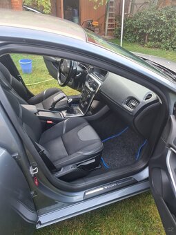 Volvo V40 16D 84 kw, R.V. 2015 - 9