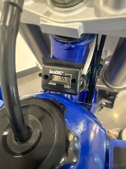 Yamaha yzf 250 - 9