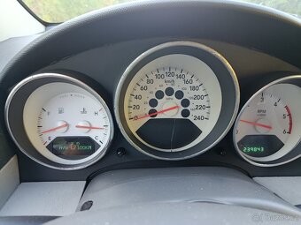 Dodge caliber 2.0CRD SXT - 9