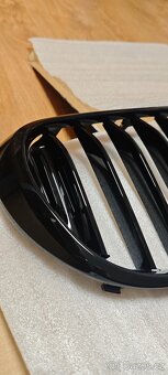 PŘEDNÍ MASKA, LEDVINKY BMW G11, G12, 2015- 2019 ČERNÝ LESK - 9