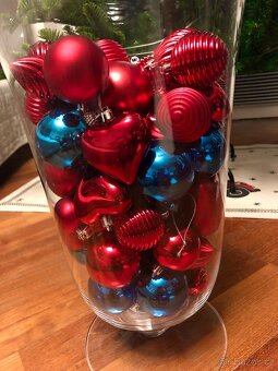 Velká skleněná váza + vánoční ozdoby - 9