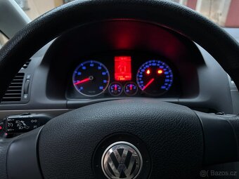 Volkswagen Touran - 9