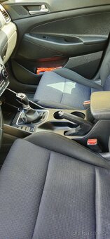 Hyundai Tucson 2.0 crdi 100kw 4x4 - 9