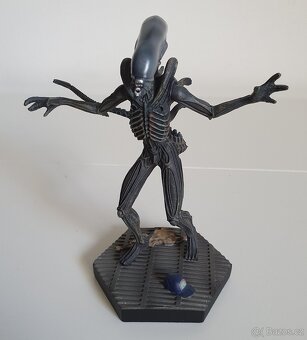 Alien votrelec zbierka - 9