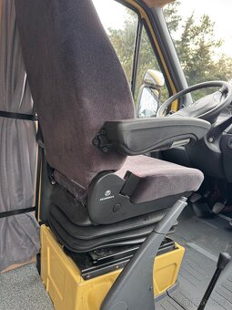 Pneumatické sedačky GRAMER CHICAGO ,Mercedes Sprinter - 9
