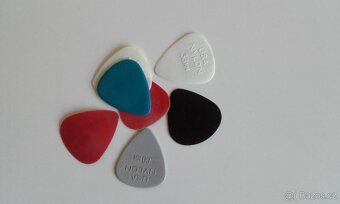 Sada ke kytaře: popruh/ ladička/ struny/ trsátka - 9