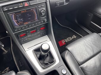 Audi RS4 Avant 4.2 V8 B7 309 kw MANUÁL - 9