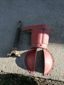 Koupim dily pŕedního pohonu a jiné pro Zetor 5748 - 9
