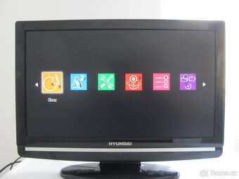 MALÁ LCD TV HYUINDAI - 19" - 48cm - 9