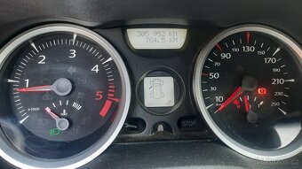 Renault Megane kombi 1.5 DCi 78 kW - 9