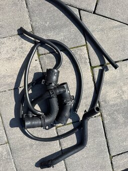 APRILIA Rs660, díly v top stavu - 9