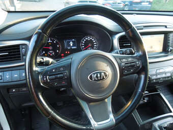 KIA SORENTO 2016 MOTOR 100TKM PANORAMA , TAŽNÉ - 9