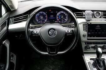 Volkswagen Passat Variant 2.0 TDI BMT Comfortline DSG - 9