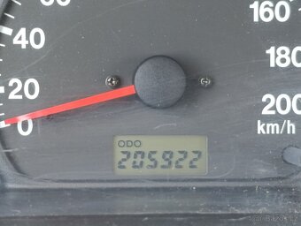 Suzuki Grand Vitara 2.7 V6 Club 4x4 AUT. benzín 135kw - 9