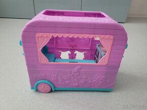 Karavan pro panenky velikosti Barbie a menší - 9