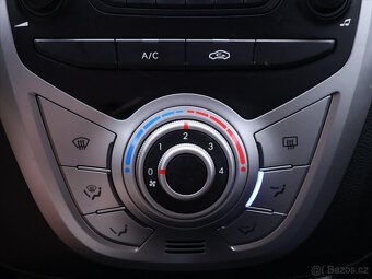 Hyundai ix20 1,6 CVVT 91kW Klima CZ 1.Maj (2014) - 9