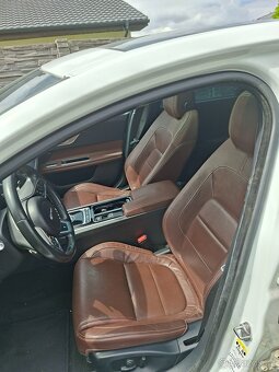 Jaguar xf 2.0d R line - 9