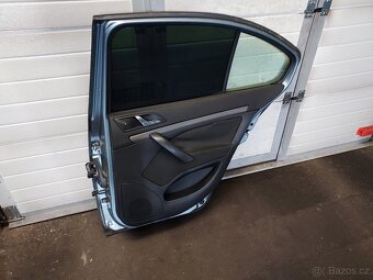 zadní dveře Octavia 2 sedan - 9
