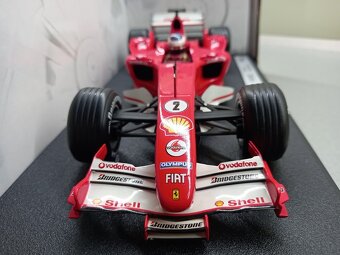 F1 FERRARI F2005 2005 RUBENS BARRICHELLO HOTWHEELS 1:18 - 9
